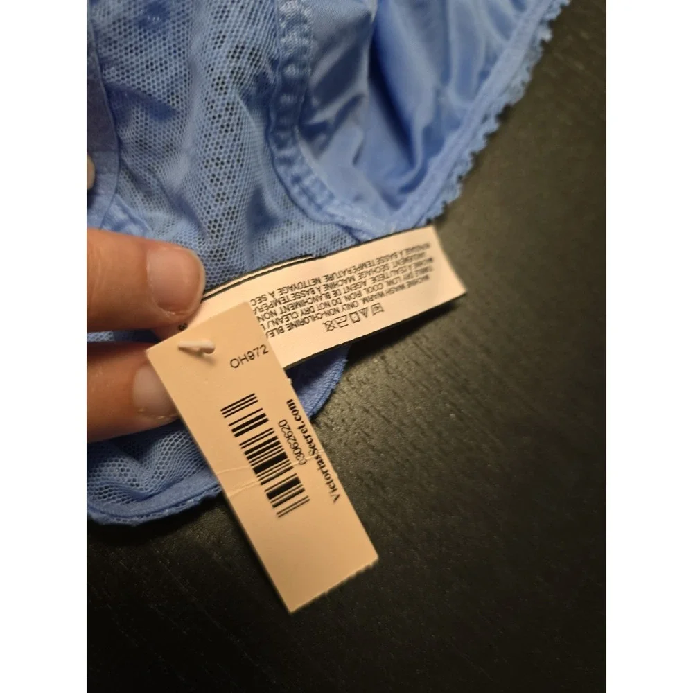 NWT NOS 2016 Victoria's Secret Medium Blue Halter Lace Bralette No Wire